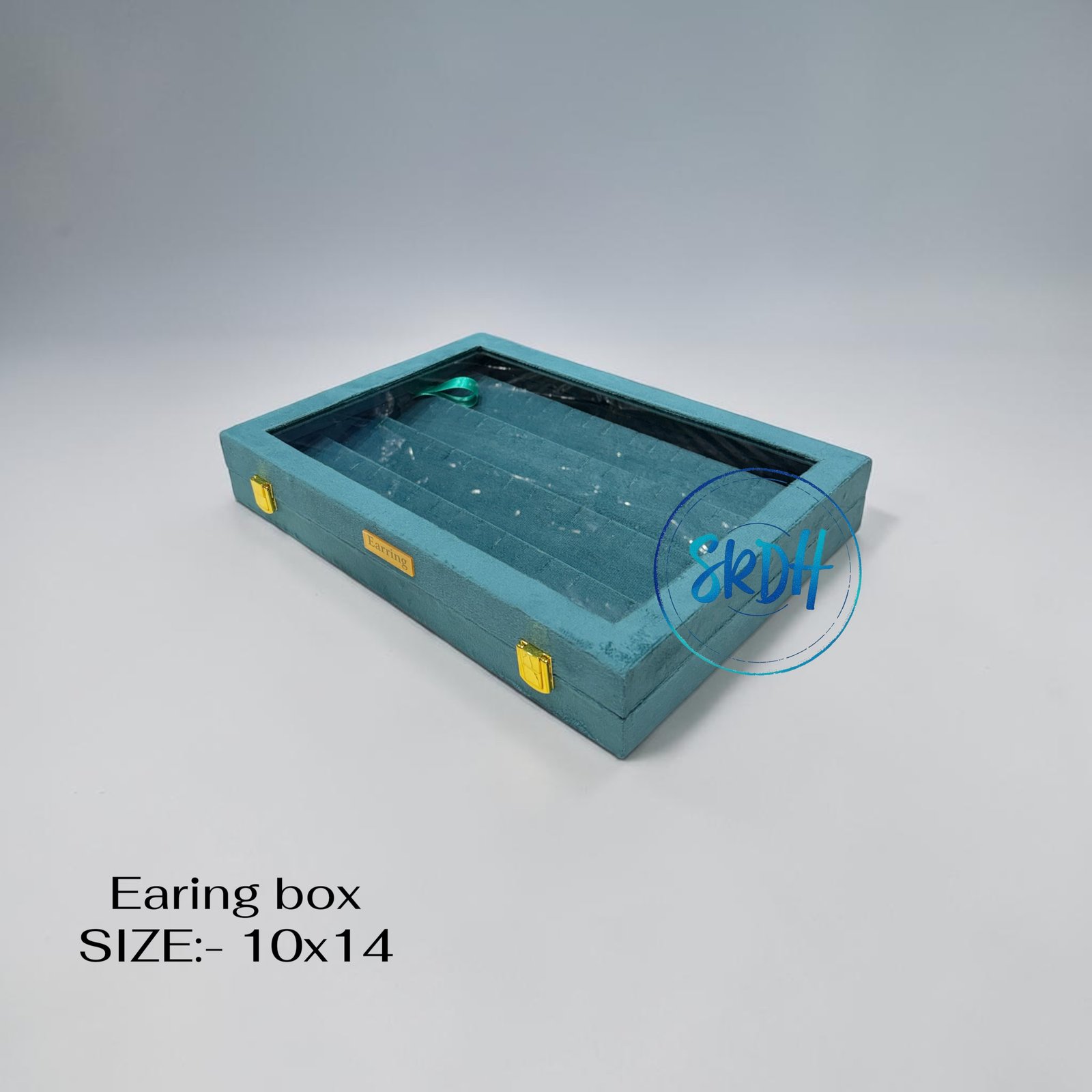 EARING BOX